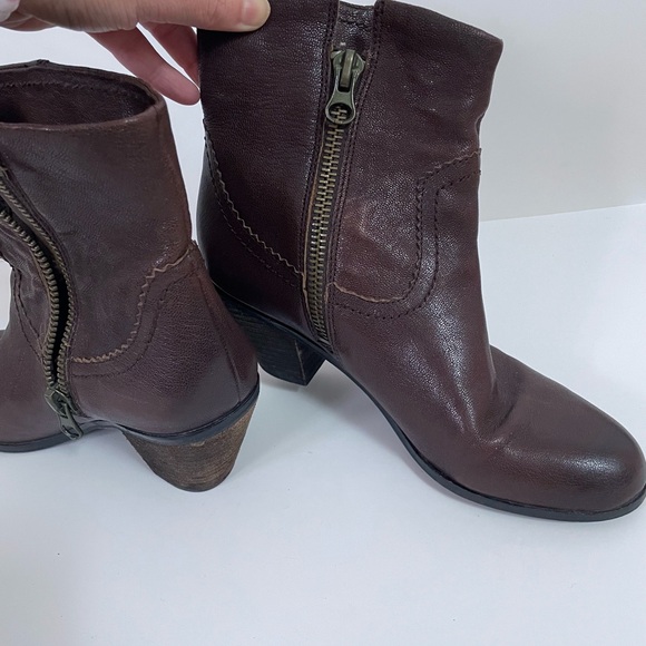 Sam Edelman Boho Fringe Booties Size 9 📿 - Picture 8 of 8